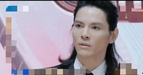 进娱乐圈是为了吃瓜